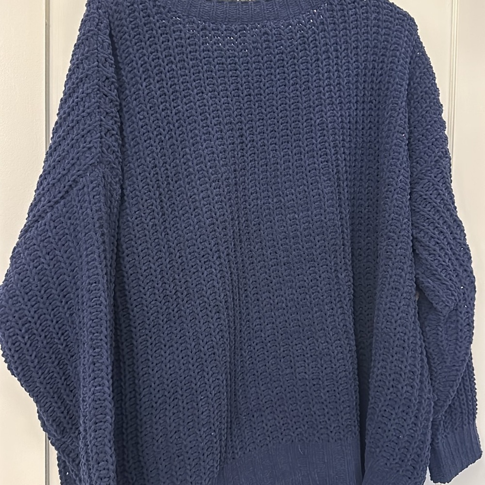 OVERSIZED CHUNKY NAVY BLUE SWEATER - Picture 2 of 4